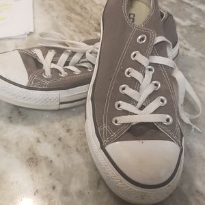 Gray converse shoes